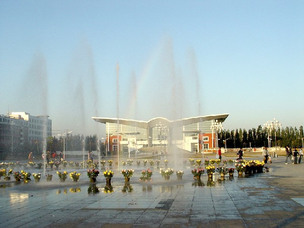 晉安路校區明德廣場音樂噴泉